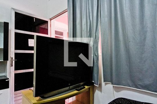 Kitnet de kitnet/studio para alugar com 1 quarto, 20m² em Vila Zat, São Paulo