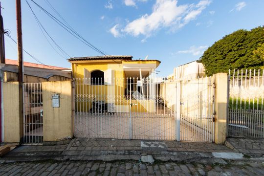 Fachada de casa à venda com 4 quartos, 231m² em Vila Alpina, São Paulo