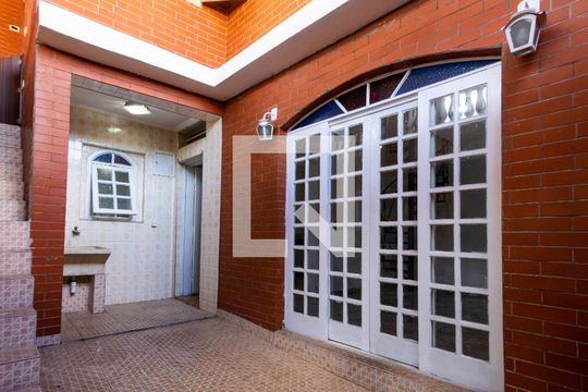 Área Externa de casa à venda com 4 quartos, 231m² em Vila Alpina, São Paulo