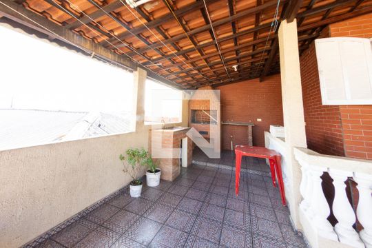 Área Externa de casa à venda com 4 quartos, 231m² em Vila Alpina, São Paulo