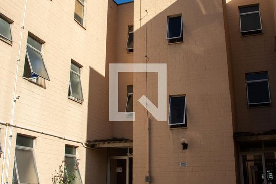 Fachada de apartamento à venda com 2 quartos, 48m² em Vila Albertina, São Paulo