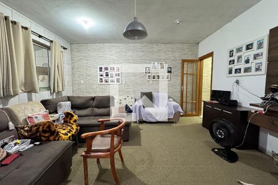 Sala de casa à venda com 3 quartos, 120m² em Loteamento Parque Recreio, São Leopoldo