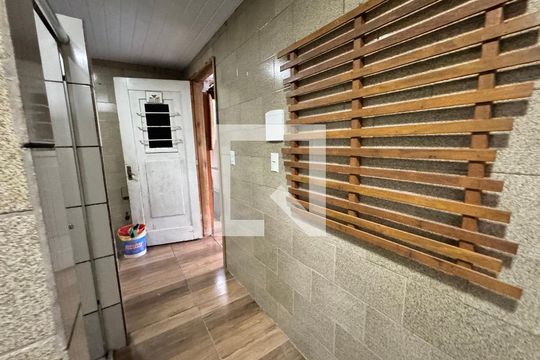 Banheiro de Serviço de casa para alugar com 3 quartos, 120m² em Loteamento Parque Recreio, São Leopoldo