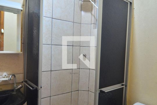 Banheiro de apartamento à venda com 2 quartos, 39m² em Mato Grande, Canoas