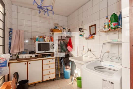 Área de Serviço de casa para alugar com 5 quartos, 460m² em Boa Vista, Curitiba