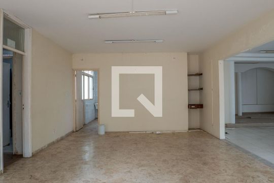 Garagem de casa para alugar com 6 quartos, 540m² em Chácara Urbana, Jundiaí