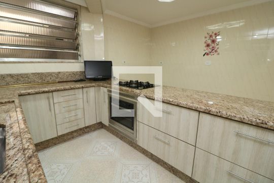 Cozinha de casa à venda com 3 quartos, 140m² em Vila Ivone, São Paulo