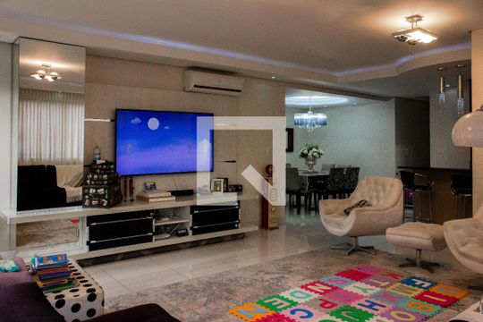 Sala de apartamento à venda com 2 quartos, 201m² em Centro, Canoas