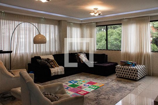 Sala de apartamento à venda com 2 quartos, 201m² em Centro, Canoas