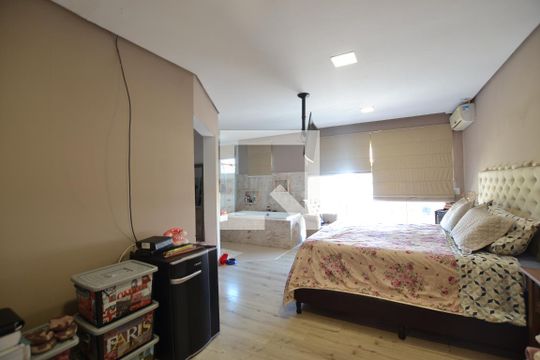 Suíte Master de casa à venda com 3 quartos, 300m² em Hípica, Porto Alegre