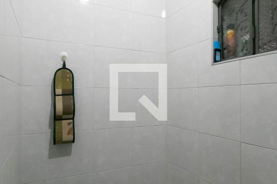 Lavabo de casa à venda com 3 quartos, 93m² em Vila Carmosina, São Paulo