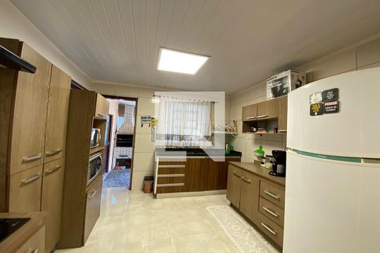 Cozinha de casa à venda com 2 quartos, 150m² em Campina, São Leopoldo