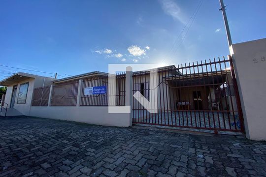 Fachada de casa à venda com 2 quartos, 150m² em Campina, São Leopoldo