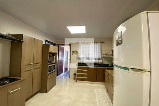 Cozinha de casa à venda com 2 quartos, 150m² em Campina, São Leopoldo