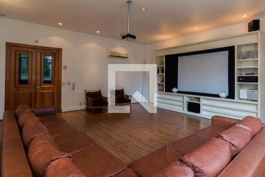 Espaço comum - cinema de apartamento à venda com 2 quartos, 62m² em Pinheiros, São Paulo