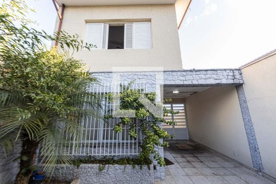 Garagem de casa à venda com 4 quartos, 200m² em Vila Claudia, São Paulo