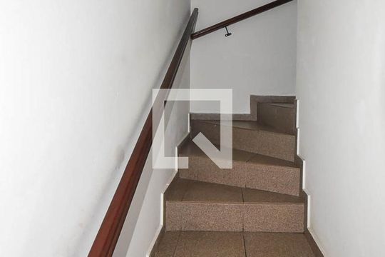 Escada de casa à venda com 3 quartos, 107m² em Jardim America, Taboão da Serra