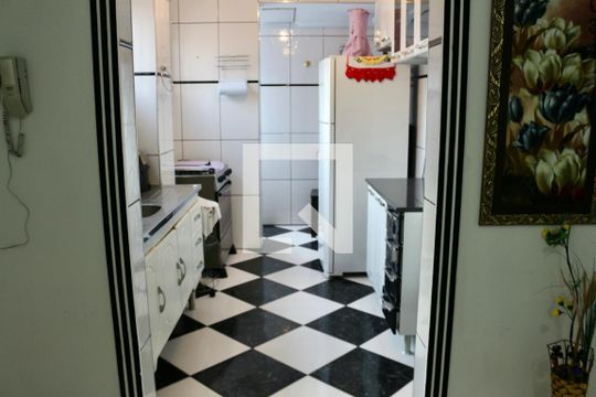 Cozinha de apartamento para alugar com 2 quartos, 70m² em Vila Julia, Guarujá