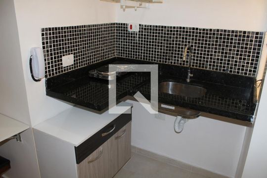 Cozinha de kitnet/studio para alugar com 1 quarto, 15m² em Perdizes, São Paulo