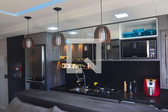 Cozinha de apartamento à venda com 2 quartos, 52m² em Fátima, Canoas