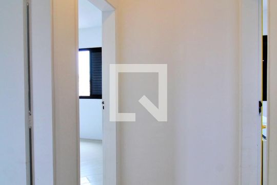 Corredor de apartamento para alugar com 3 quartos, 80m² em Vila Apiai, Santo André