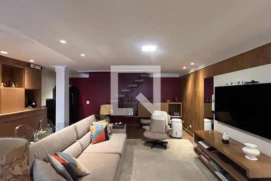 Sala de casa à venda com 4 quartos, 350m² em Vila Madalena, São Paulo