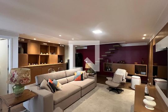 sala de casa à venda com 4 quartos, 350m² em Vila Madalena, São Paulo