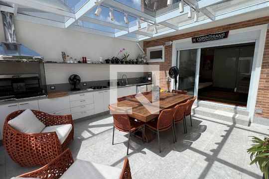 Área gourmet de casa à venda com 4 quartos, 350m² em Vila Madalena, São Paulo
