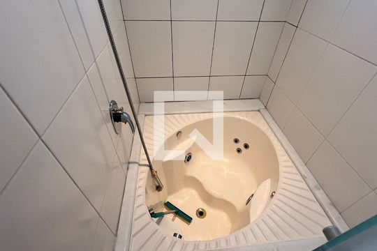 Banheiro da Suíte 1 de casa à venda com 4 quartos, 350m² em Vila Madalena, São Paulo