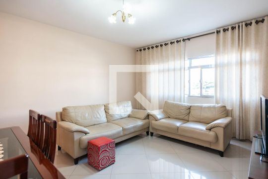 Sala de casa à venda com 2 quartos, 121m² em Jardim Peri, São Paulo