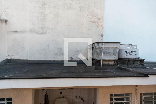 Vista de casa à venda com 2 quartos, 121m² em Jardim Peri, São Paulo