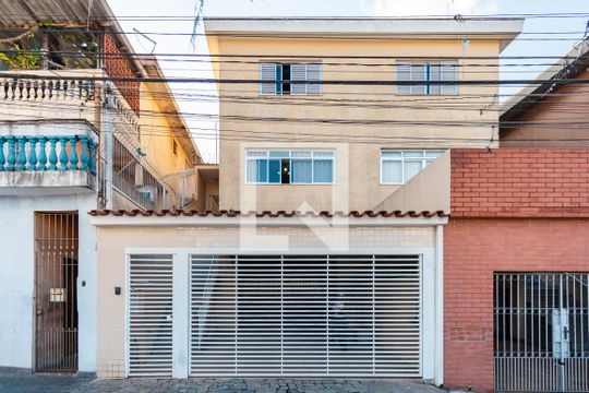 Fachada de casa à venda com 2 quartos, 121m² em Jardim Peri, São Paulo