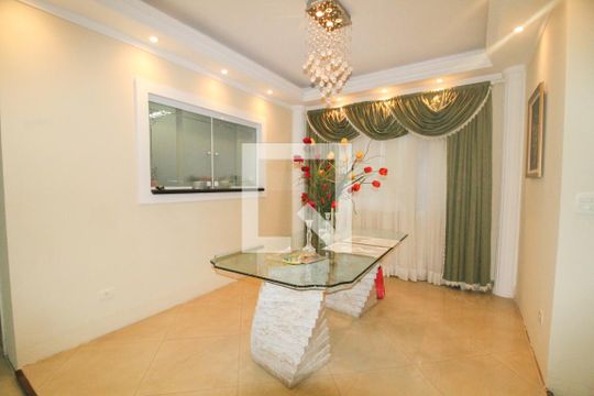 Sala de casa à venda com 4 quartos, 300m² em Jardim Franca, São Paulo