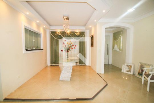 Sala de casa à venda com 4 quartos, 300m² em Jardim Franca, São Paulo