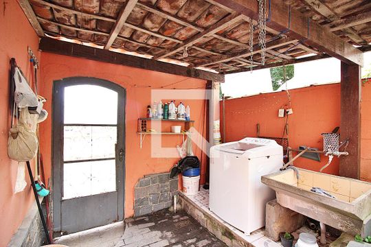 Lavanderia de casa à venda com 4 quartos, 198m² em Paulicéia, São Bernardo do Campo