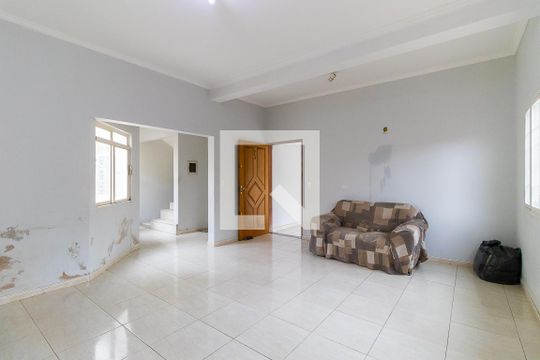 Casa à venda com 4 quartos, 220m² em Vila Industrial, Campinas