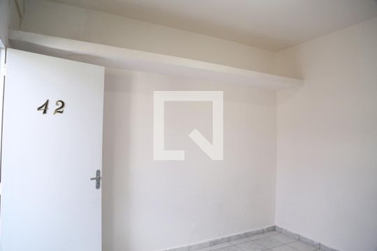 Sala / Quarto de casa para alugar com 1 quarto, 30m² em Caiçara, Praia Grande