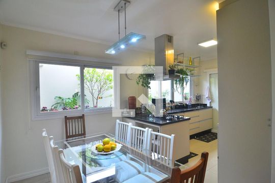 Cozinha de casa à venda com 5 quartos, 240m² em Nossa Senhora das Gracas, Canoas
