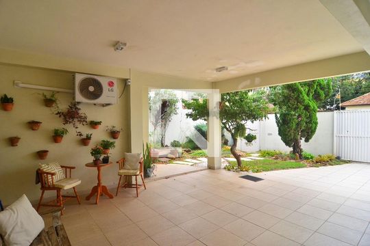 Garagem de casa à venda com 5 quartos, 240m² em Nossa Senhora das Gracas, Canoas