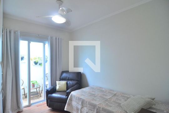 Suíte 1 de casa à venda com 5 quartos, 240m² em Nossa Senhora das Gracas, Canoas