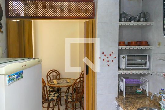 Cozinha de apartamento para alugar com 1 quarto, 50m² em Catete, Rio de Janeiro