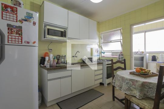Cozinha de apartamento à venda com 3 quartos, 185m² em Passo D’areia, Porto Alegre
