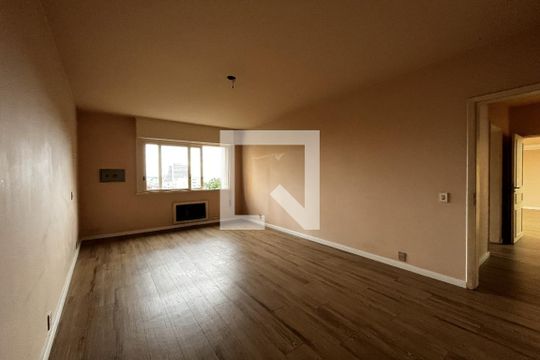 Suíte de apartamento para alugar com 4 quartos, 240m² em Centro Histórico, Porto Alegre