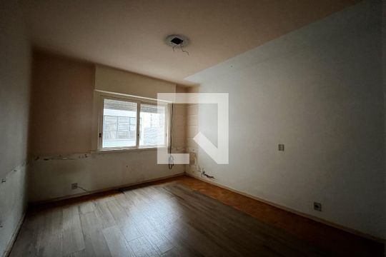 Quarto 1 de apartamento para alugar com 4 quartos, 240m² em Centro Histórico, Porto Alegre