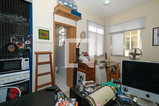 Quarto de kitnet/studio à venda com 1 quarto, 20m² em Grajaú, Rio de Janeiro