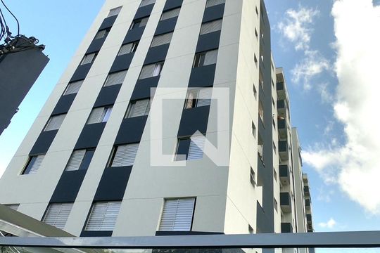 Fachada do bloco de apartamento para alugar com 2 quartos, 50m² em Vila Leonor, Guarulhos