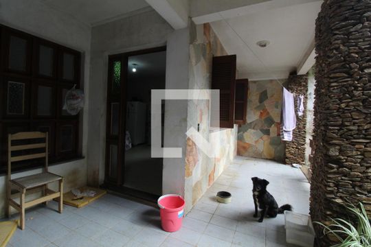 Entrada/Alpendre de casa para alugar com 3 quartos, 200m² em Marechal Rondon, Canoas