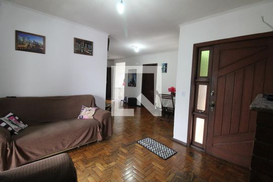 Sala de Estar de casa para alugar com 3 quartos, 200m² em Marechal Rondon, Canoas