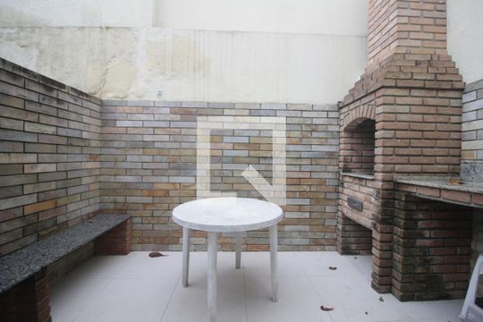 Área Externa de casa à venda com 3 quartos, 155m² em Vila Morse, São Paulo