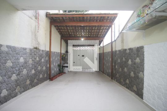 Garagem de casa à venda com 3 quartos, 155m² em Vila Morse, São Paulo